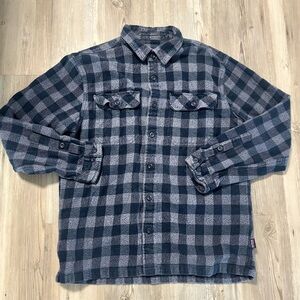 Patagonia Plaid Flannel Button-Up Shirt – Blue/Gray – Men’s Medium